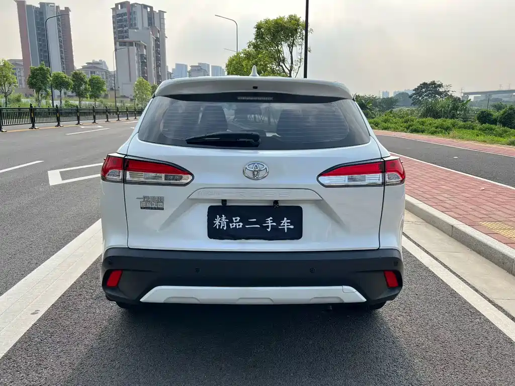 Toyota Corolla Cross — фото 8