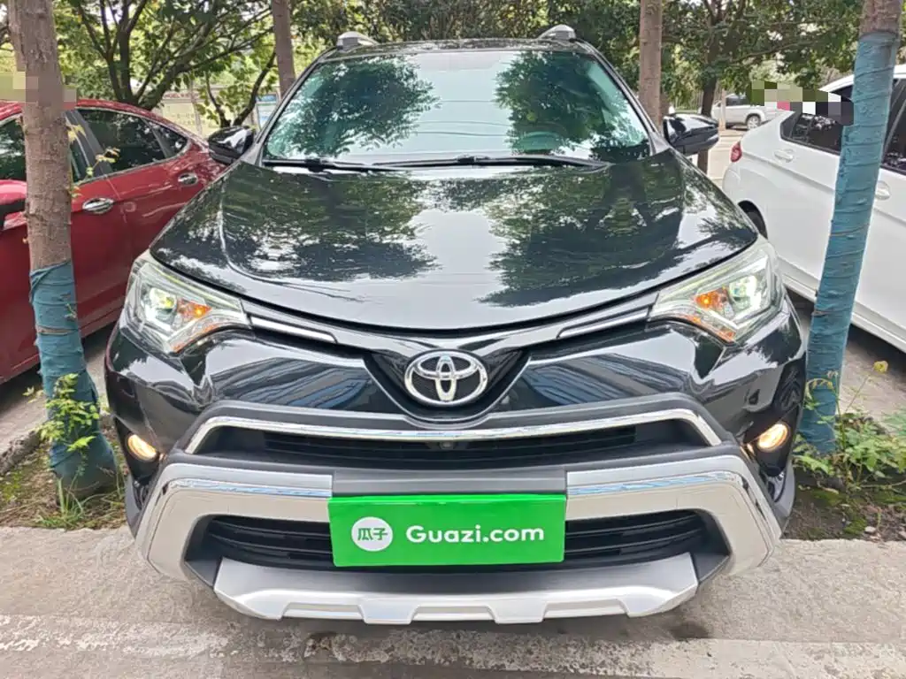 Toyota RAV4 — фото 3
