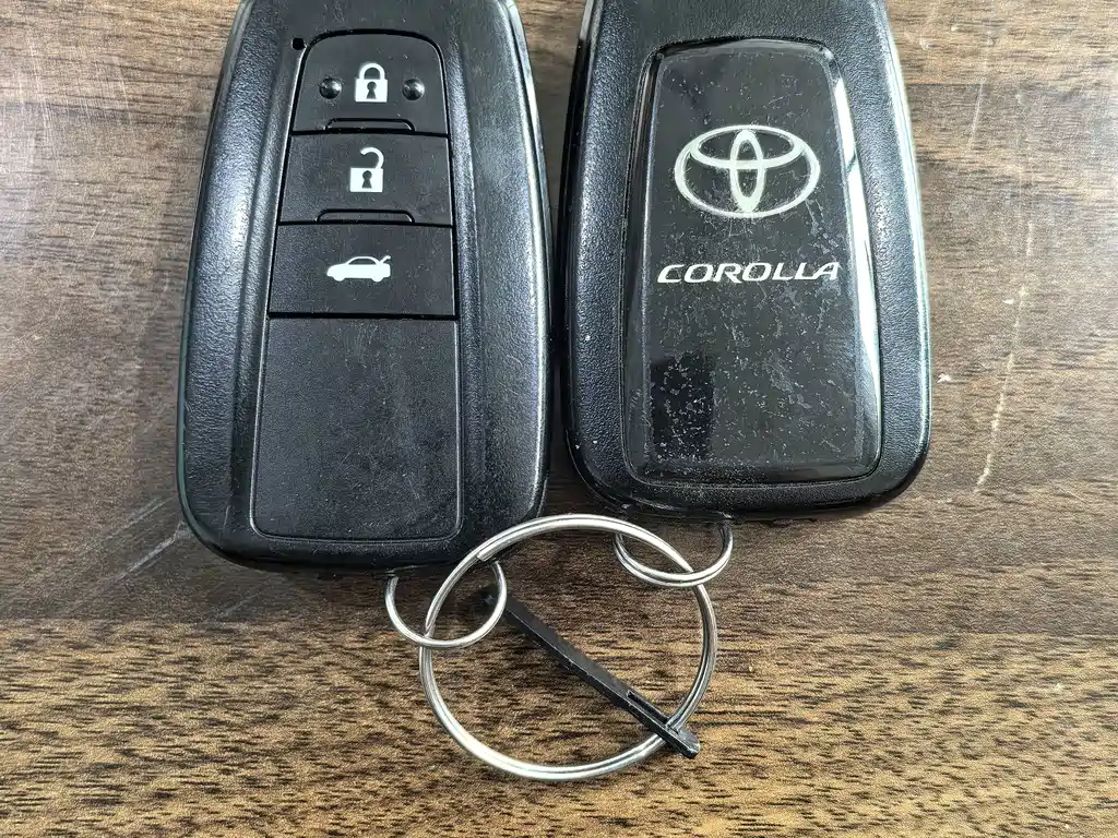 Toyota Corolla — фото 17
