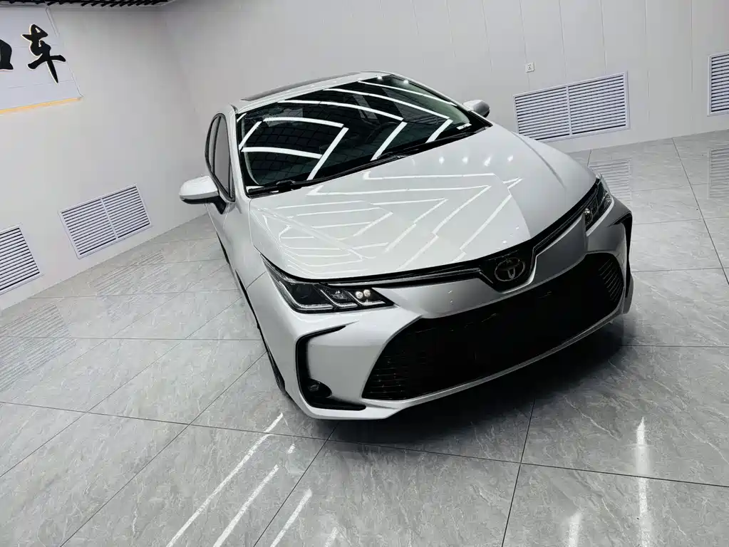 Toyota Corolla — фото 3
