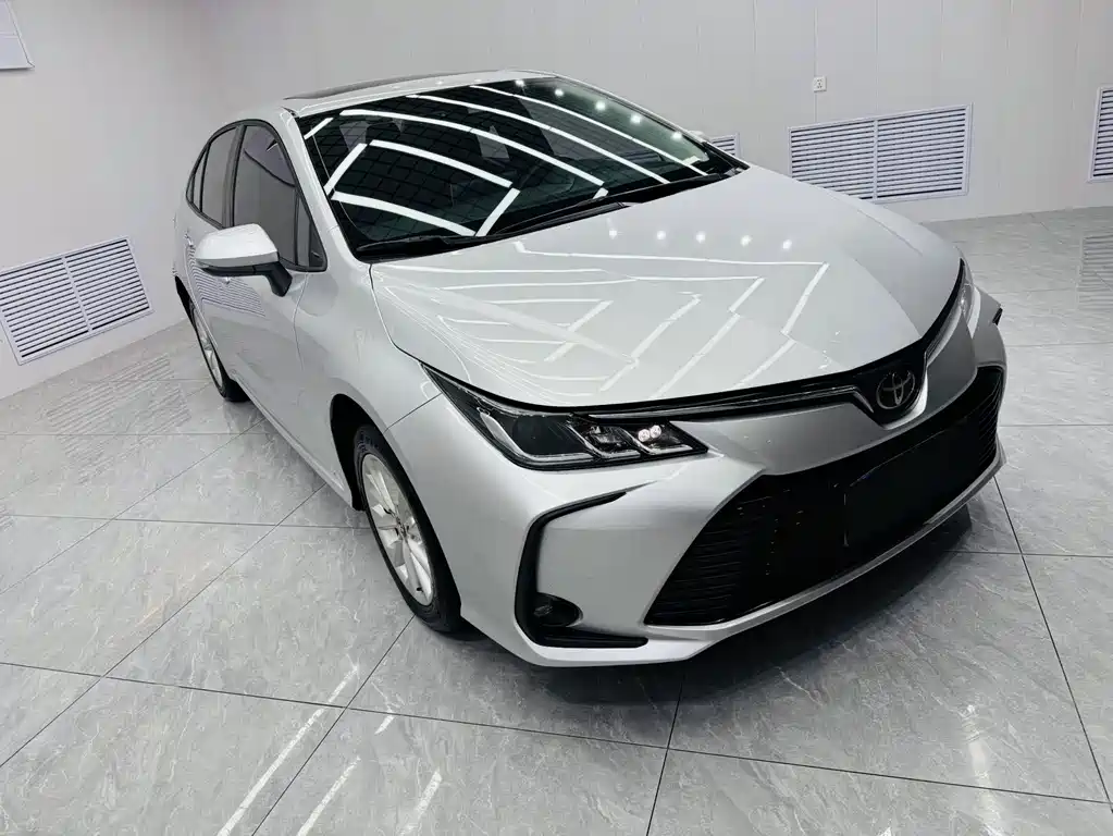 Toyota Corolla — фото 3