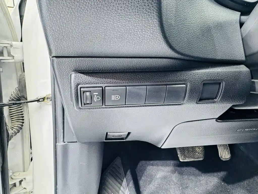 Toyota Levin — фото 10