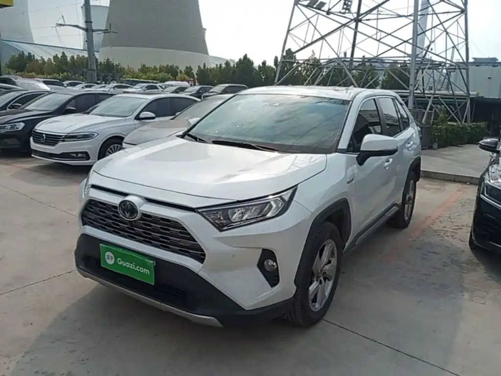 Toyota RAV4 — фото 2