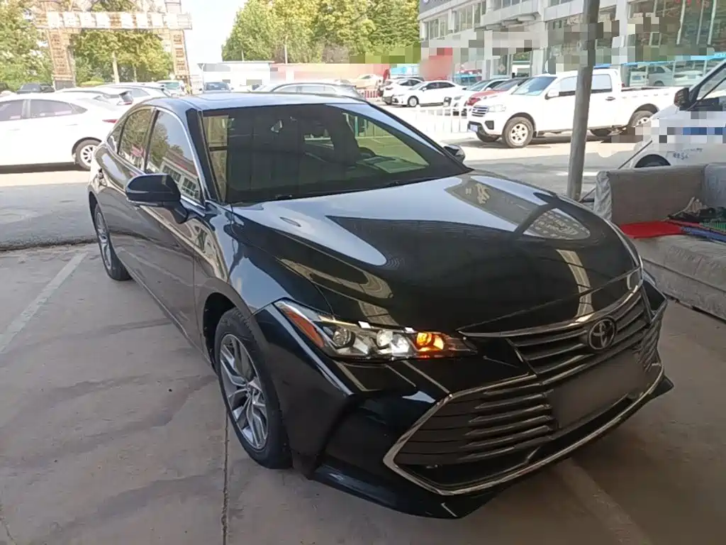 Toyota Avalon — фото 4