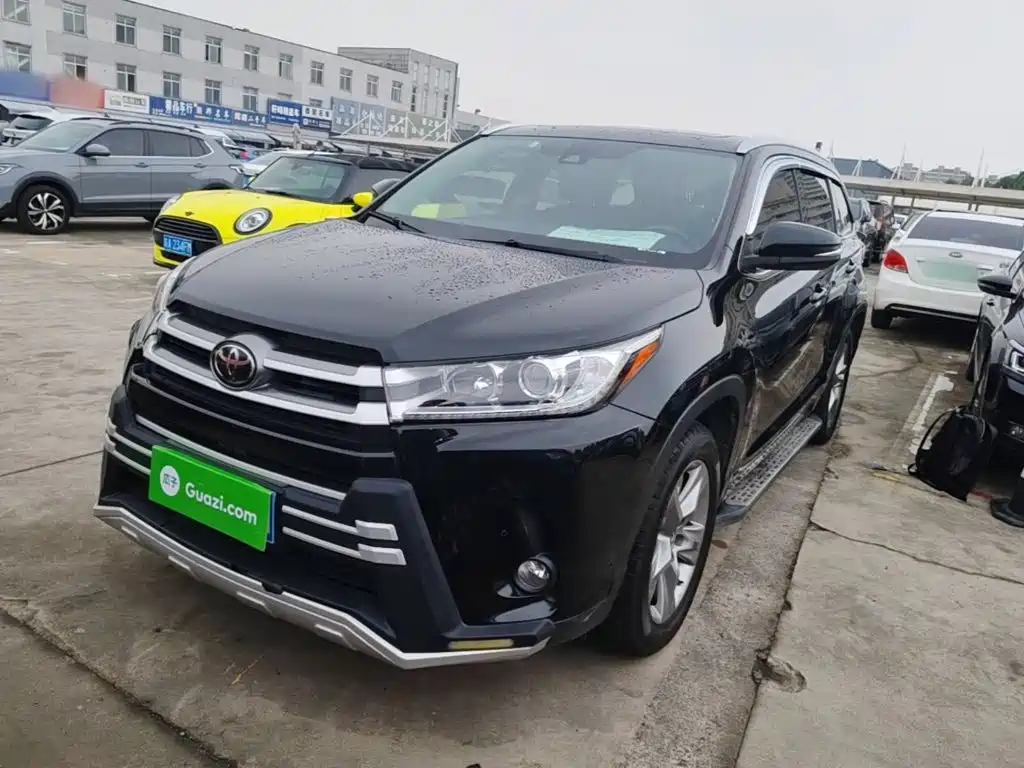 Toyota Highlander — фото 2