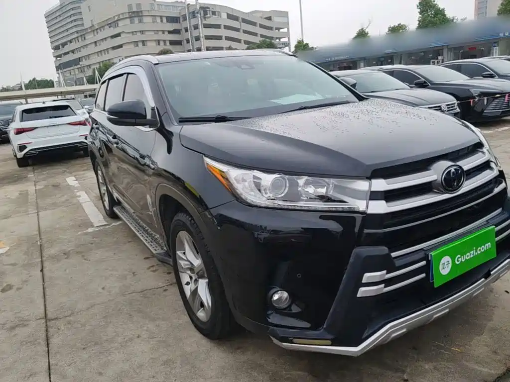 Toyota Highlander — фото 4