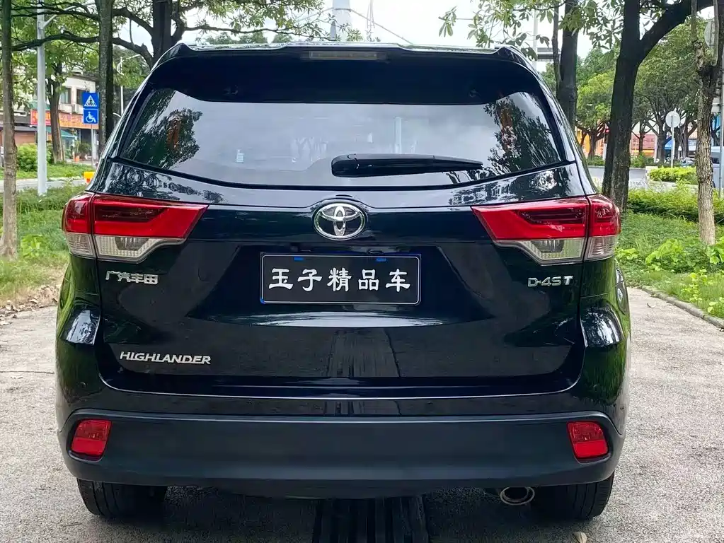 Toyota Highlander — фото 4