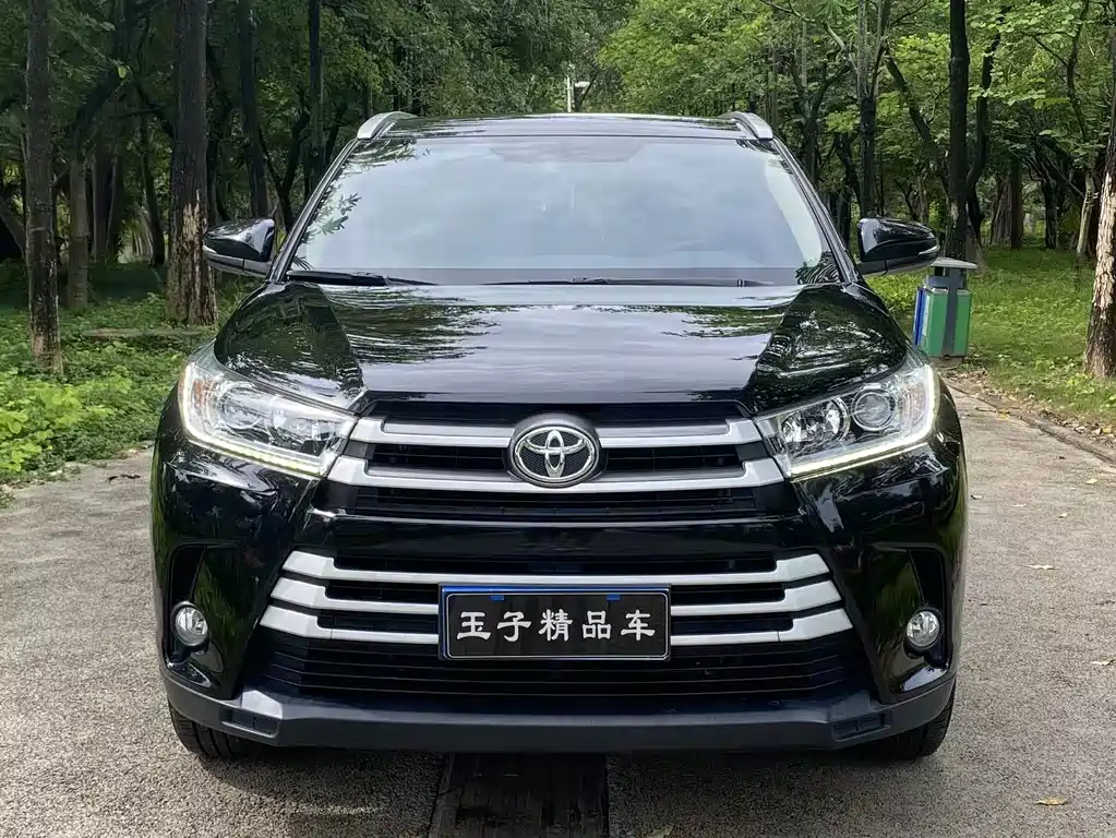 Toyota Highlander — фото 5