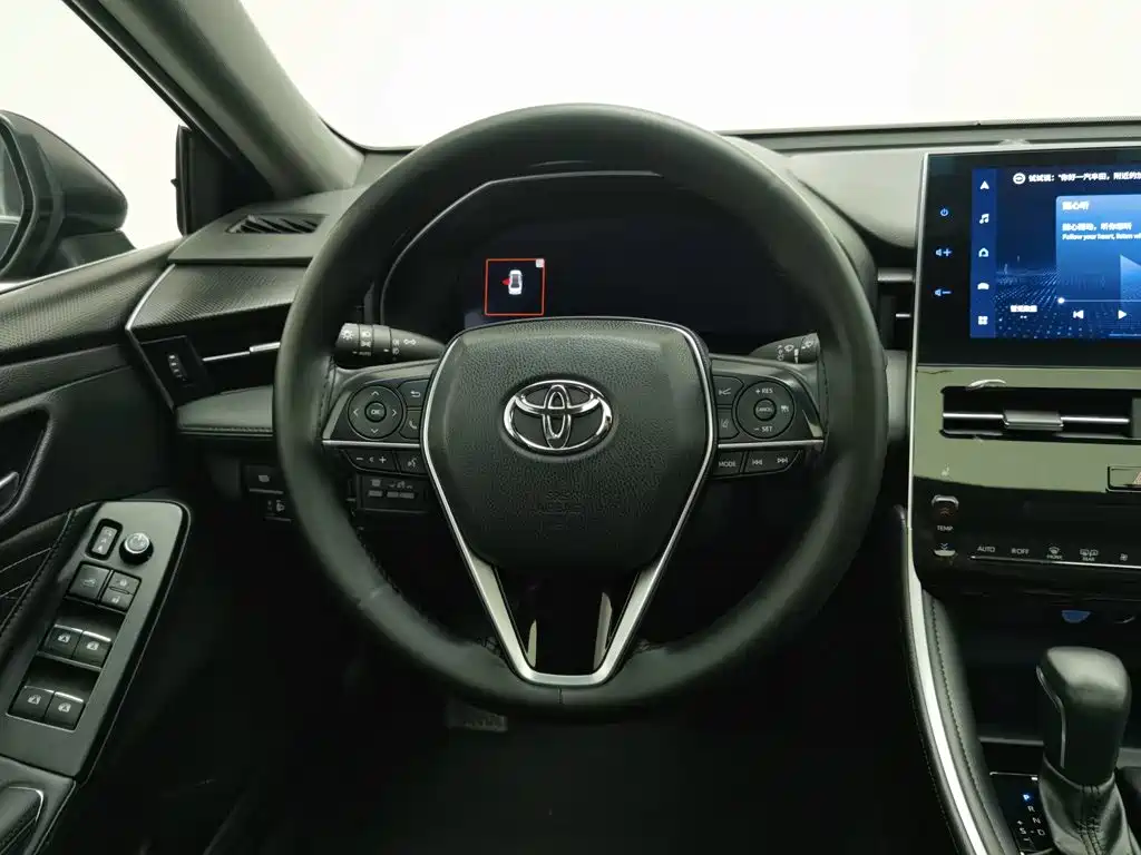 Toyota Avalon — фото 11