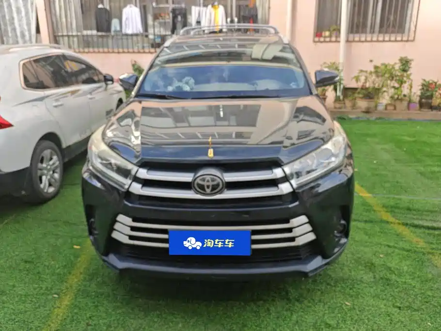 Toyota Highlander — фото 2
