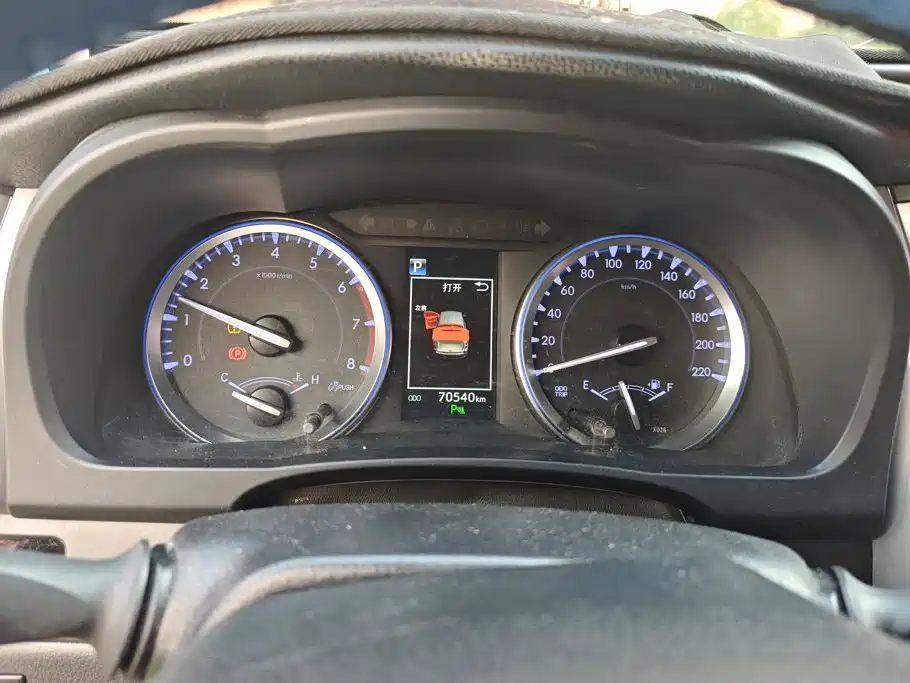 Toyota Highlander — фото 14