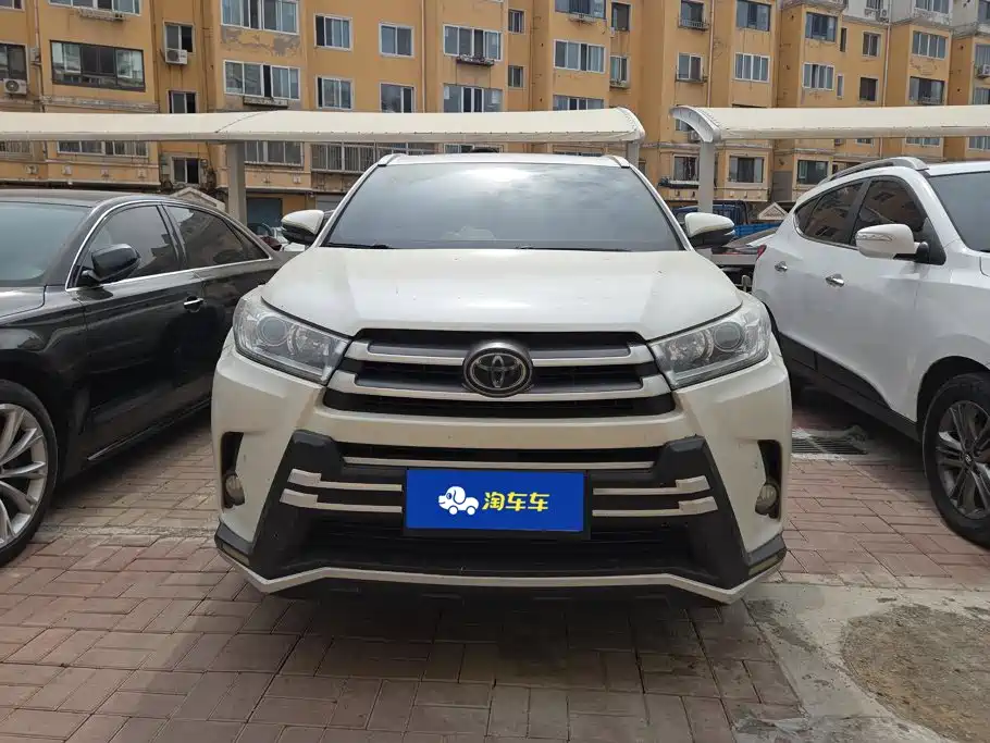 Toyota Highlander — фото 2