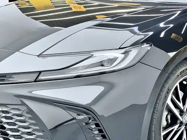 Toyota Camry — фото 19