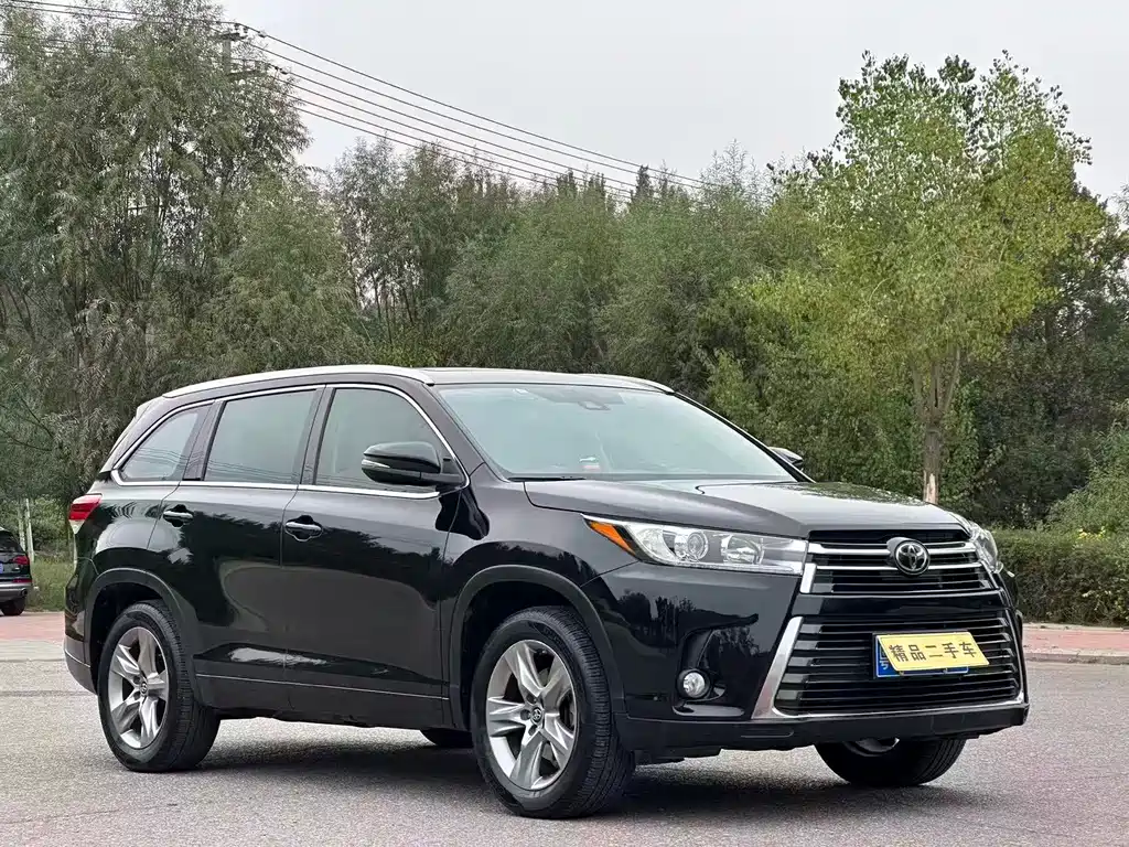 Toyota Highlander — фото 3