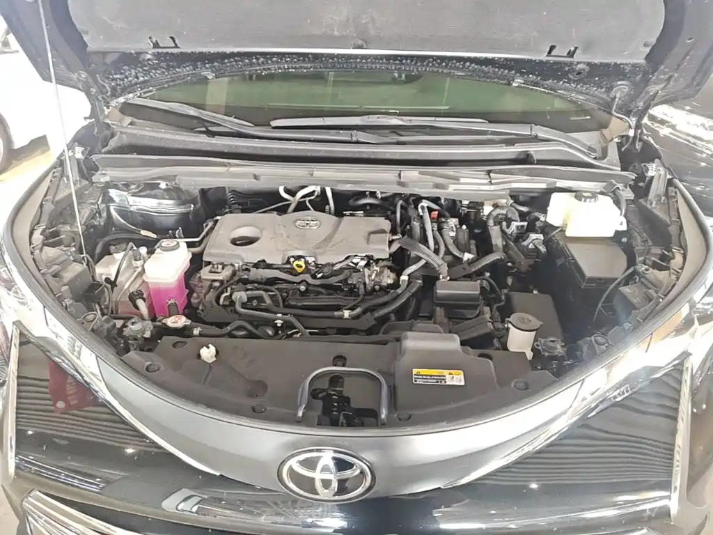 Toyota Sienna — фото 20