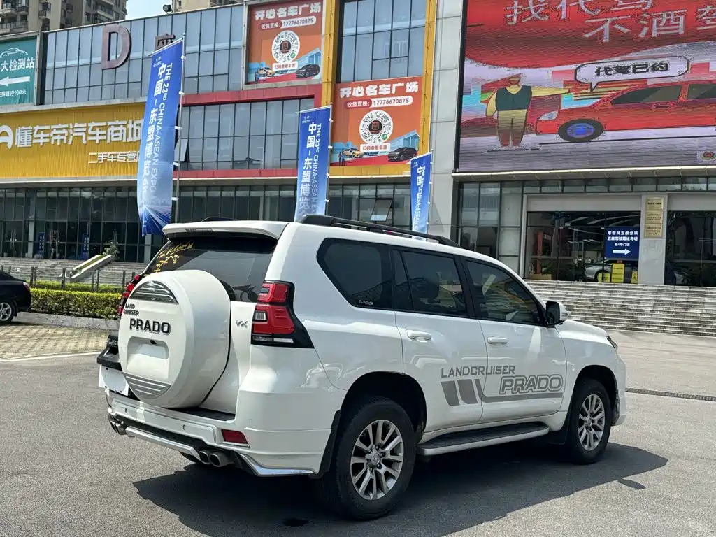 Toyota Prado — фото 13