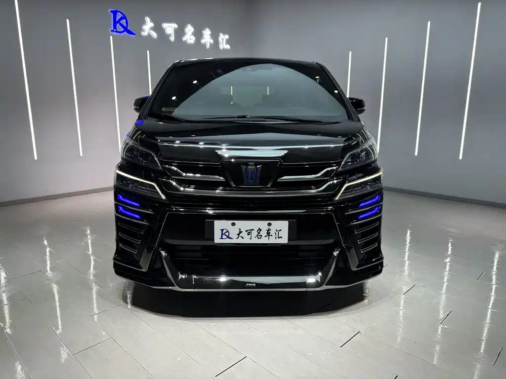 Toyota Vellfire — фото 2