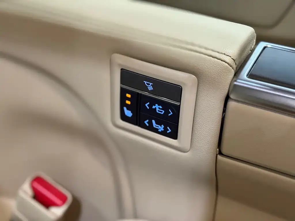 Toyota Alphard — фото 20