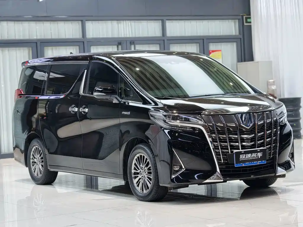 Toyota Alphard — фото 3