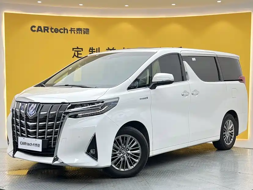 Toyota Alphard — фото 50