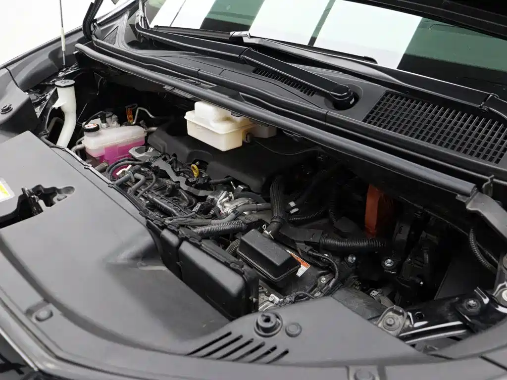 Toyota Alphard — фото 24