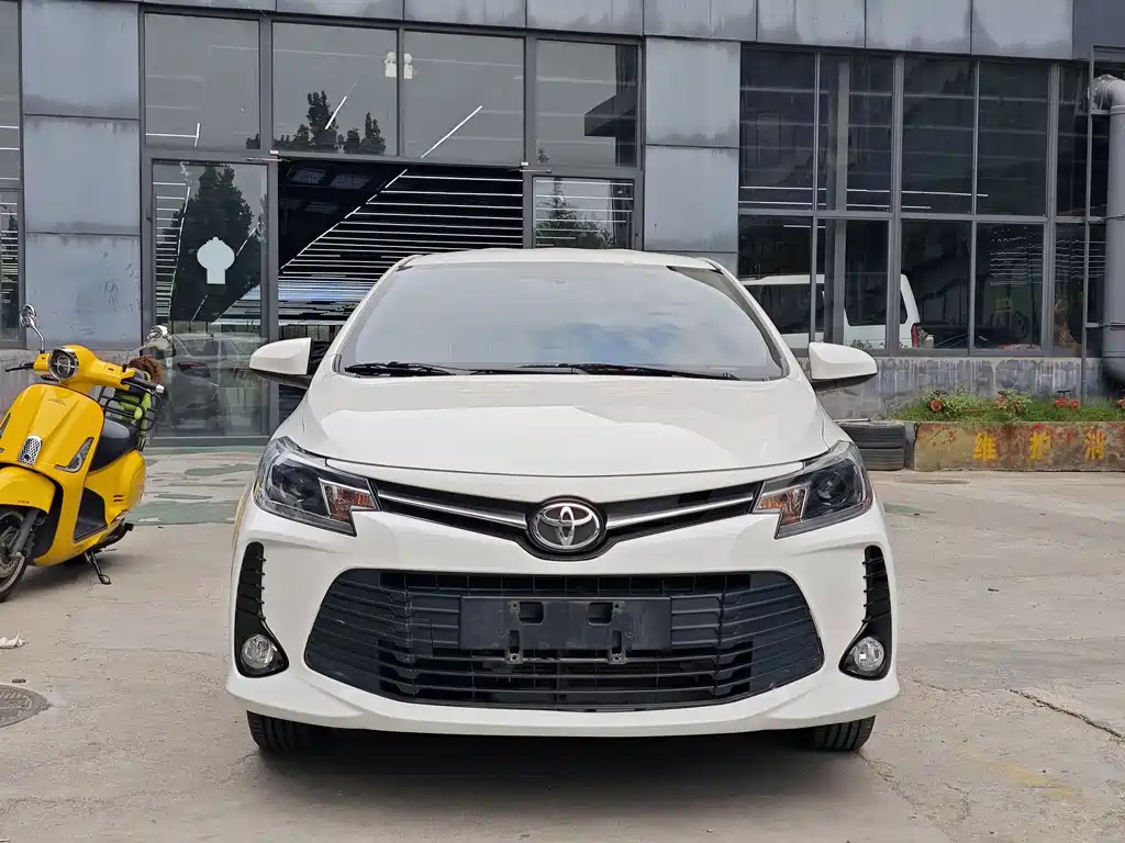 Toyota Vios — фото 2