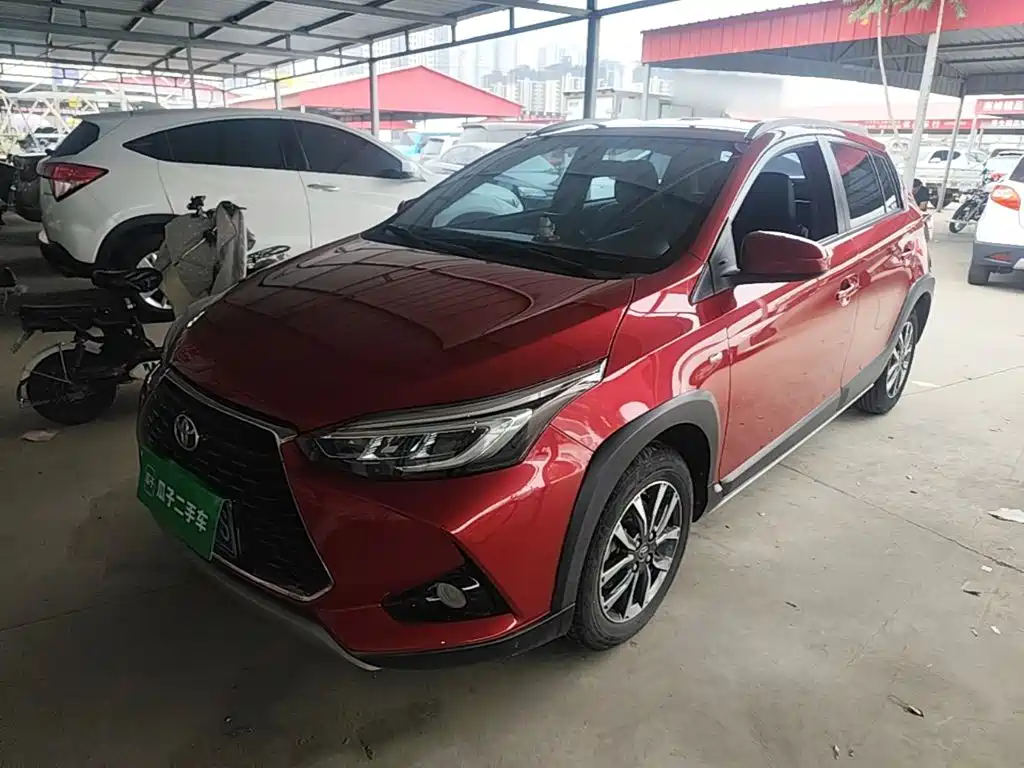 Toyota Yaris L — фото 2