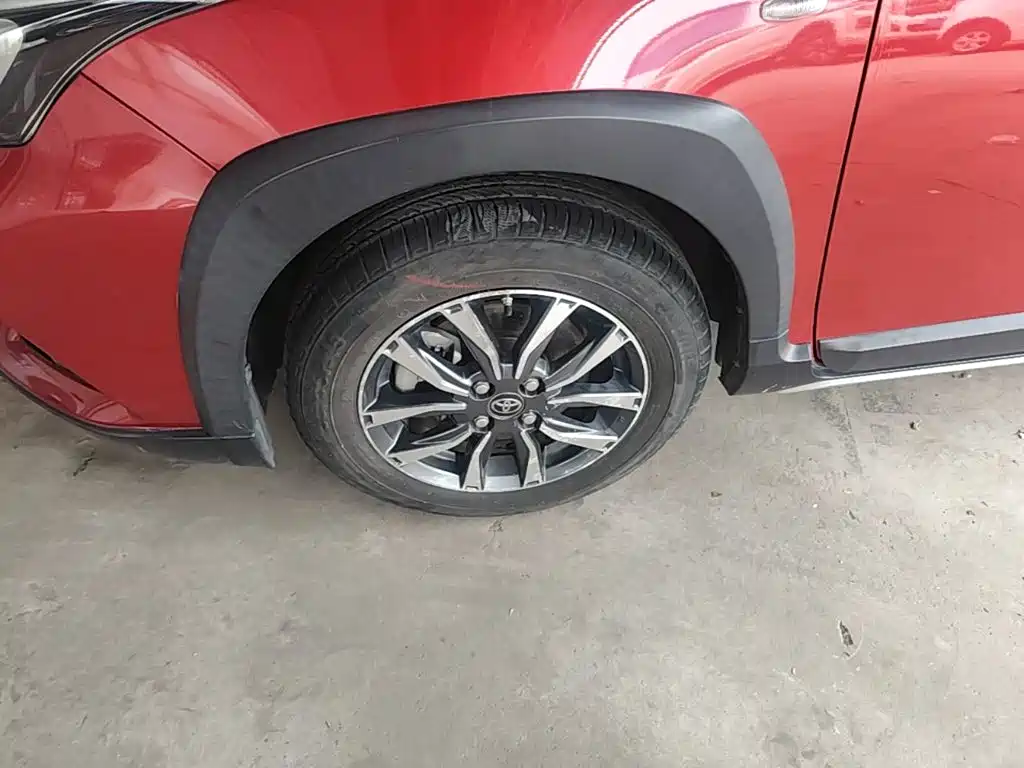 Toyota Yaris L — фото 23