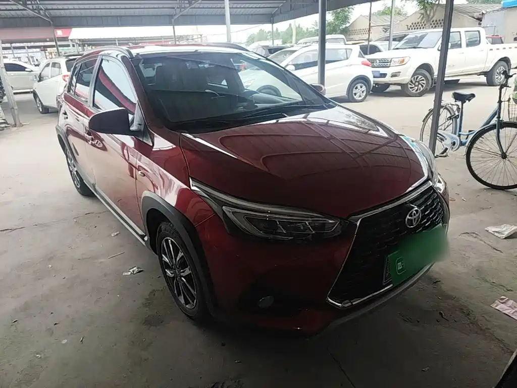 Toyota Yaris L — фото 4
