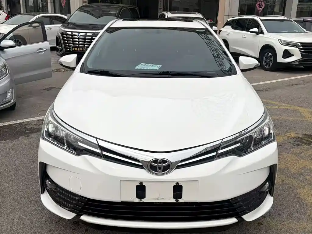 Toyota Corolla — фото 2