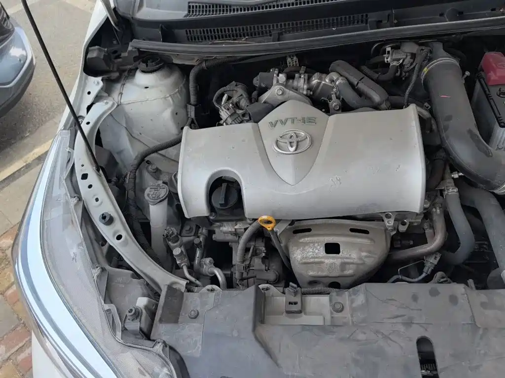 Toyota Yaris L — фото 20