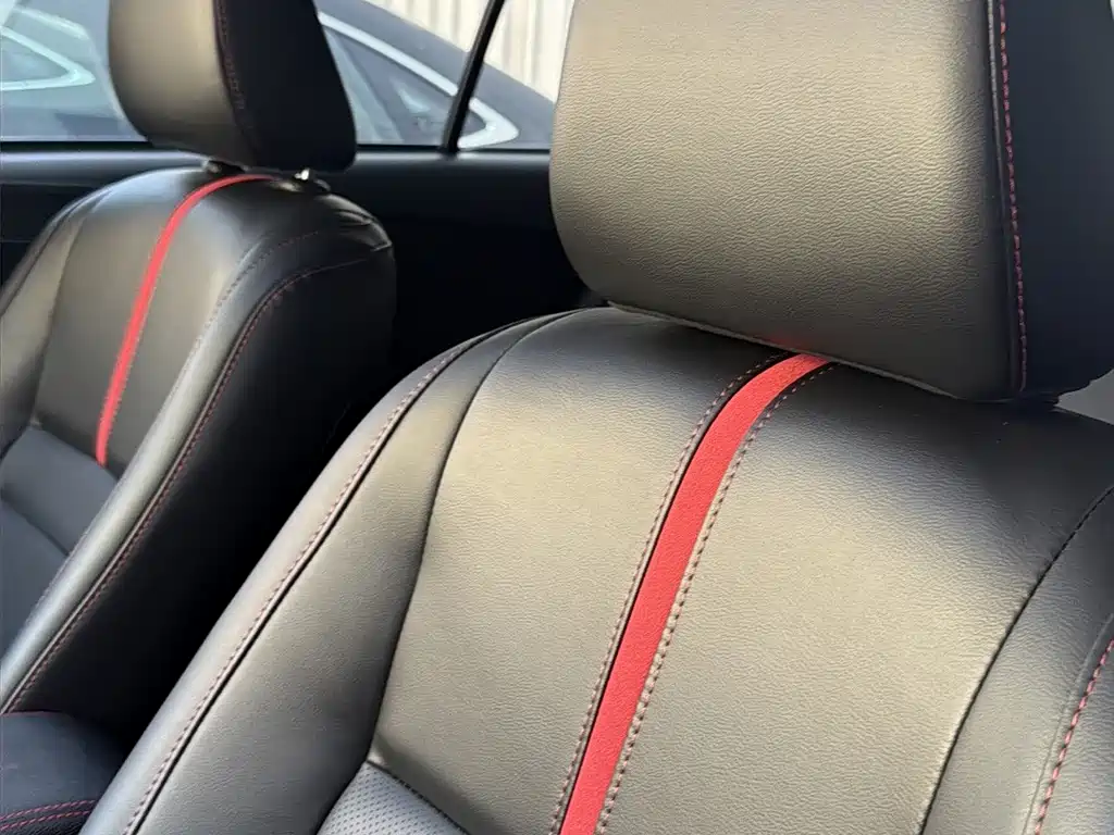 Toyota Yaris L — фото 25