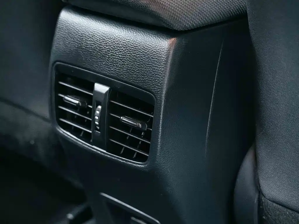 Toyota Levin — фото 19