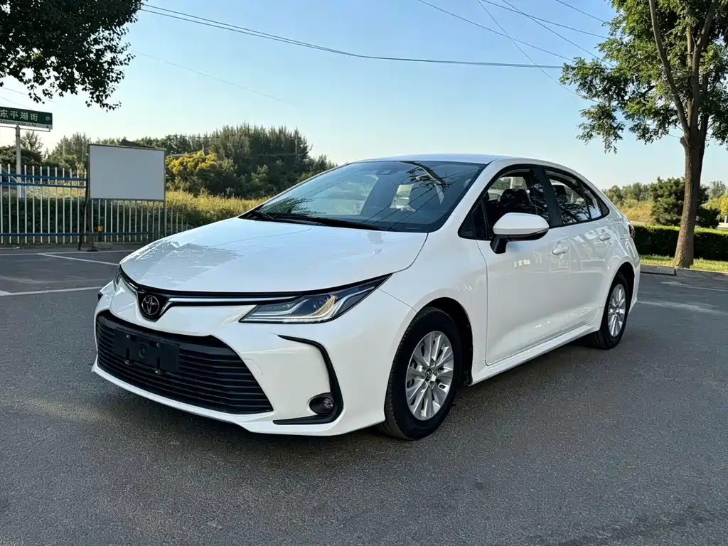Toyota Corolla — фото 2