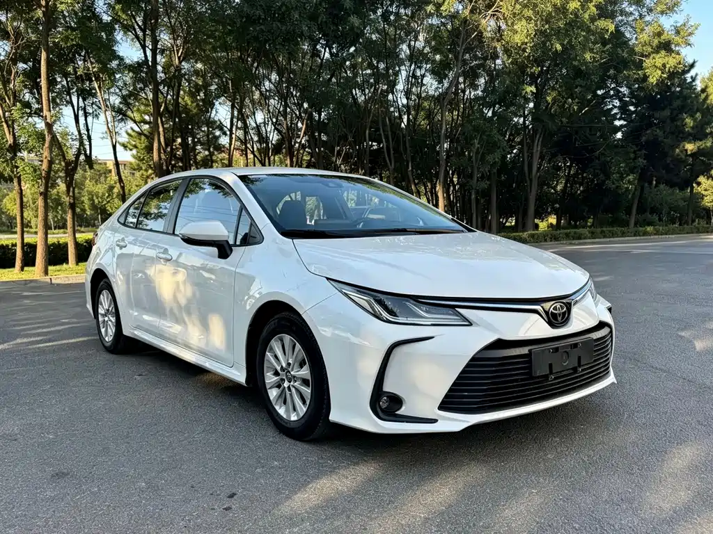 Toyota Corolla — фото 3