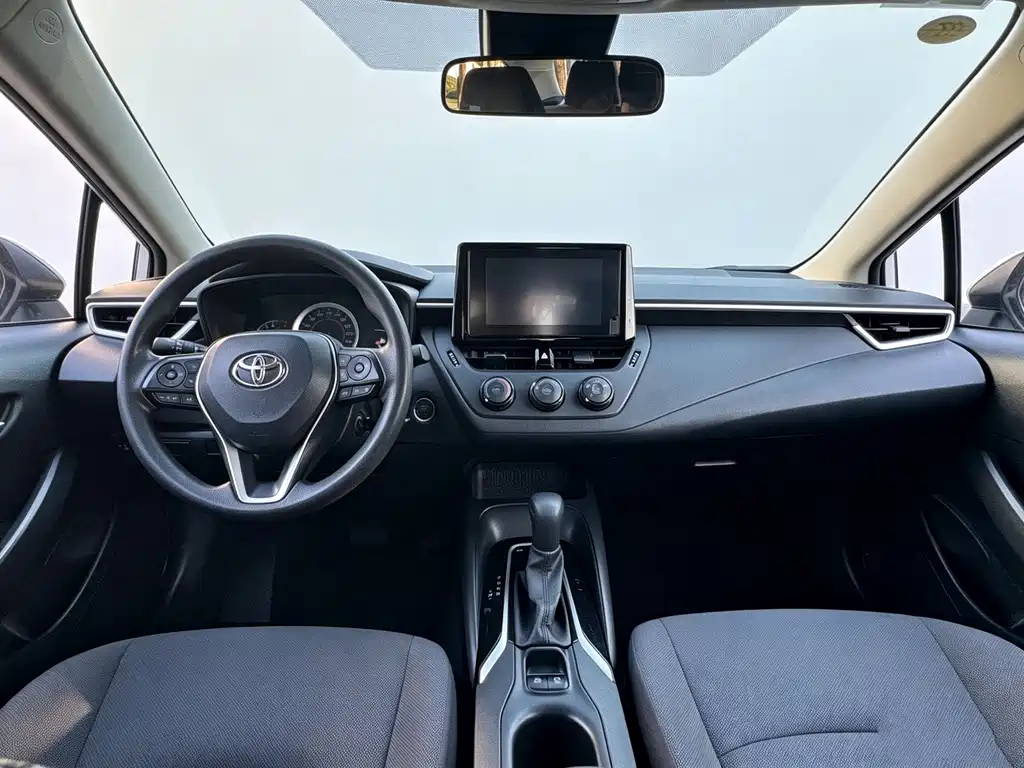 Toyota Corolla — фото 4