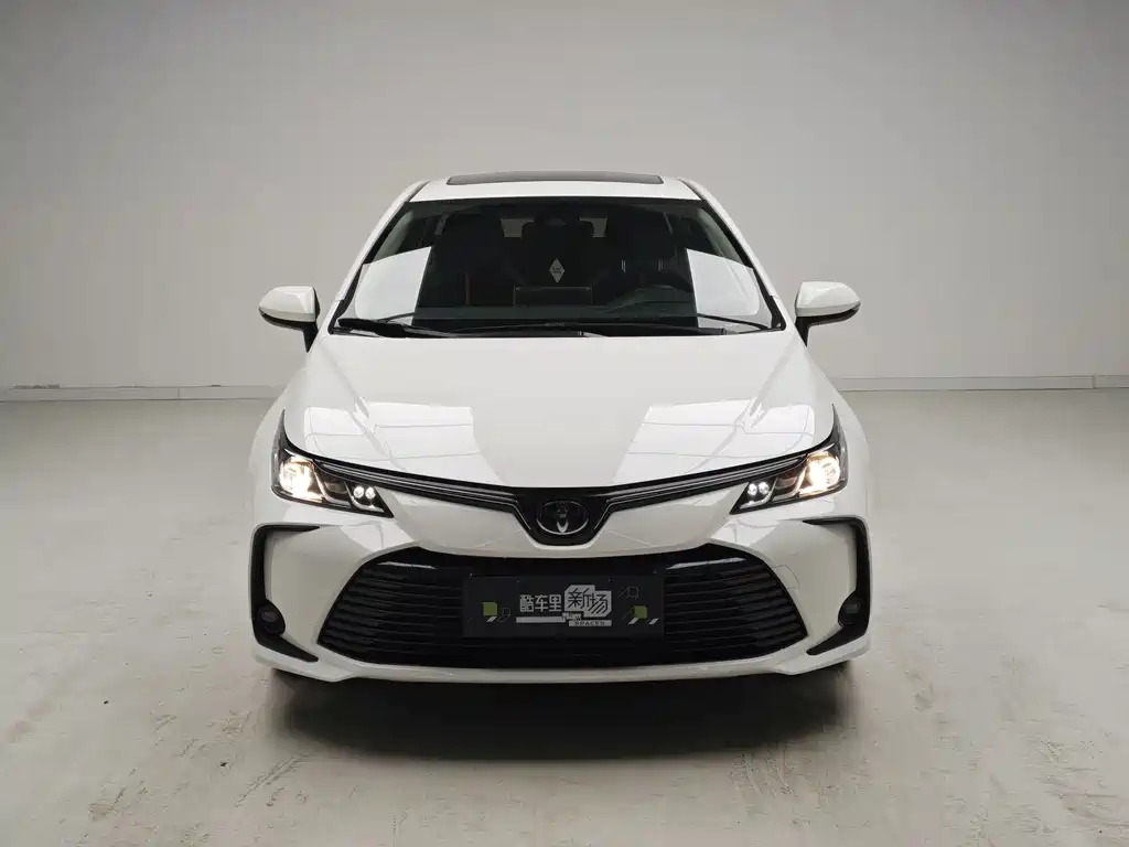 Toyota Corolla — фото 2