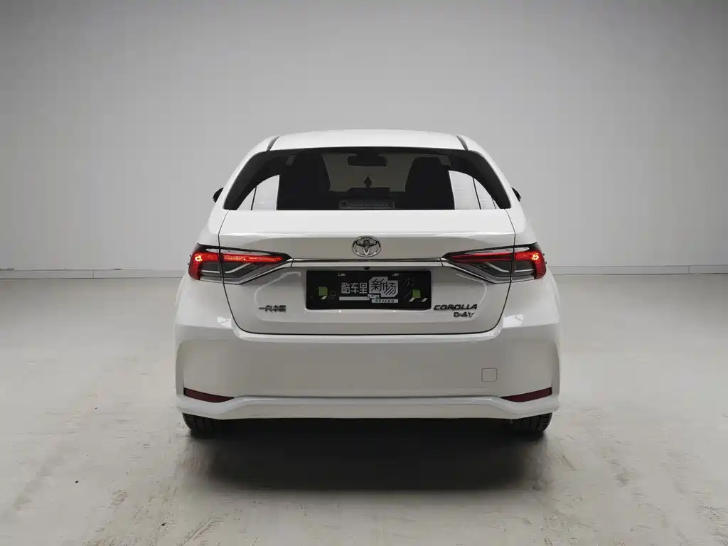 Toyota Corolla — фото 5