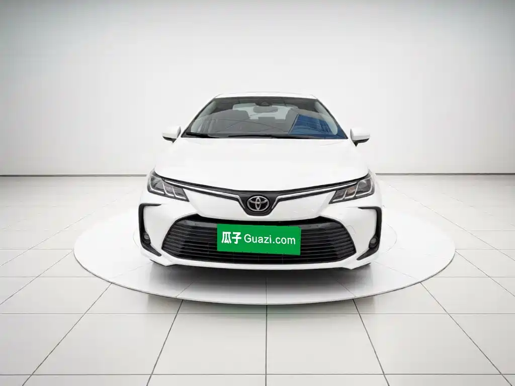 Toyota Corolla — фото 2