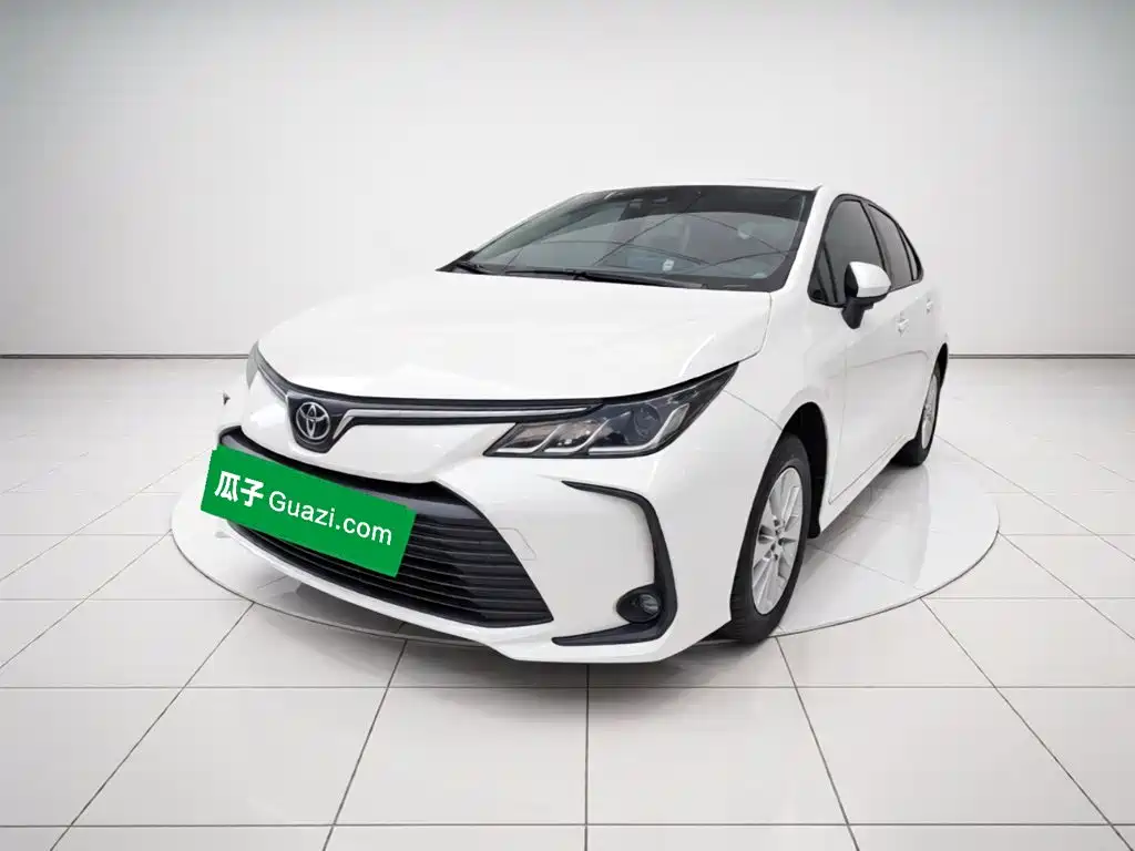 Toyota Corolla — фото 1