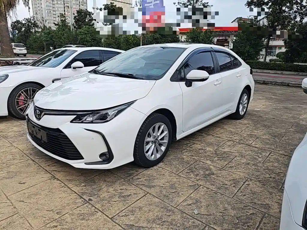Toyota Corolla — фото 2