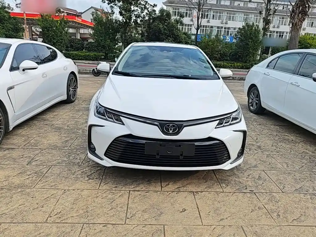 Toyota Corolla — фото 3