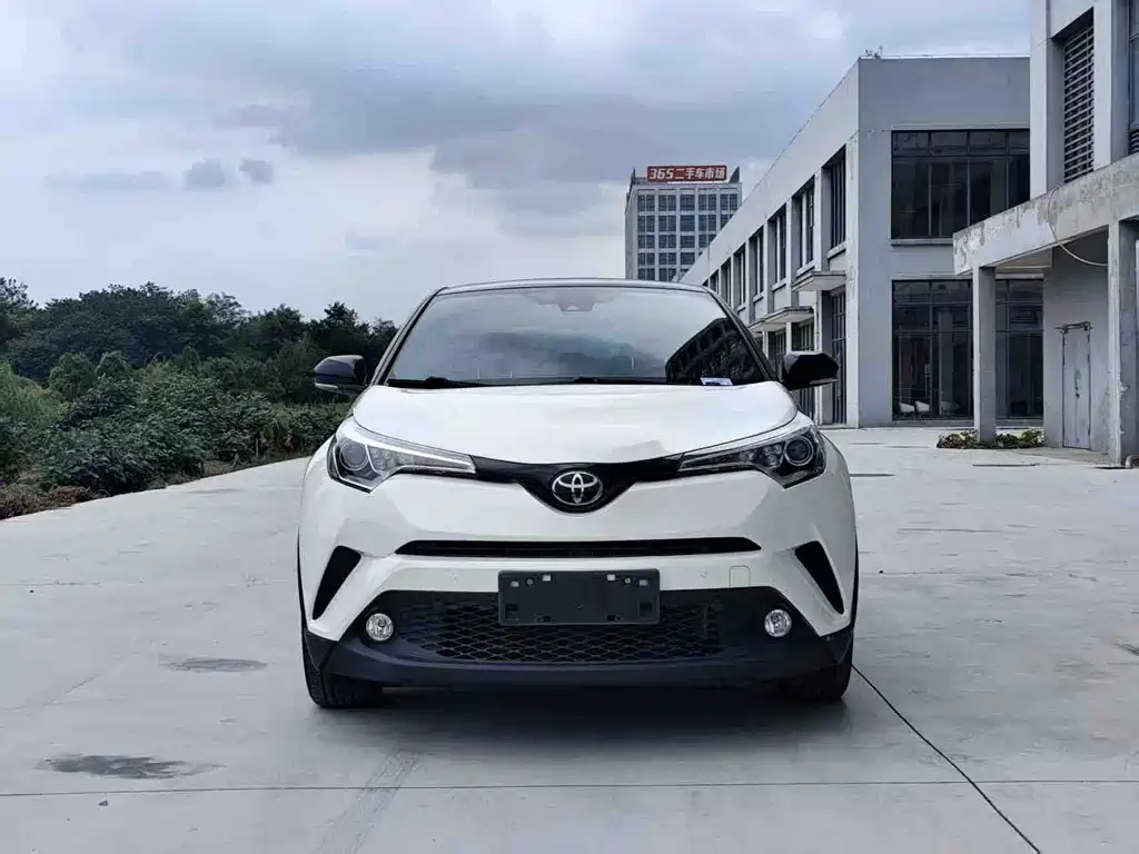 Toyota C-HR — фото 2