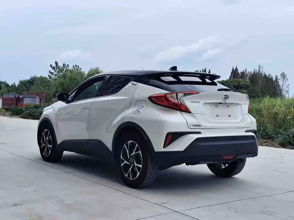 Toyota C-HR — фото 7