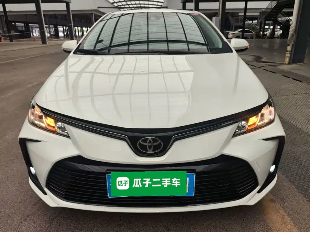 Toyota Corolla — фото 3