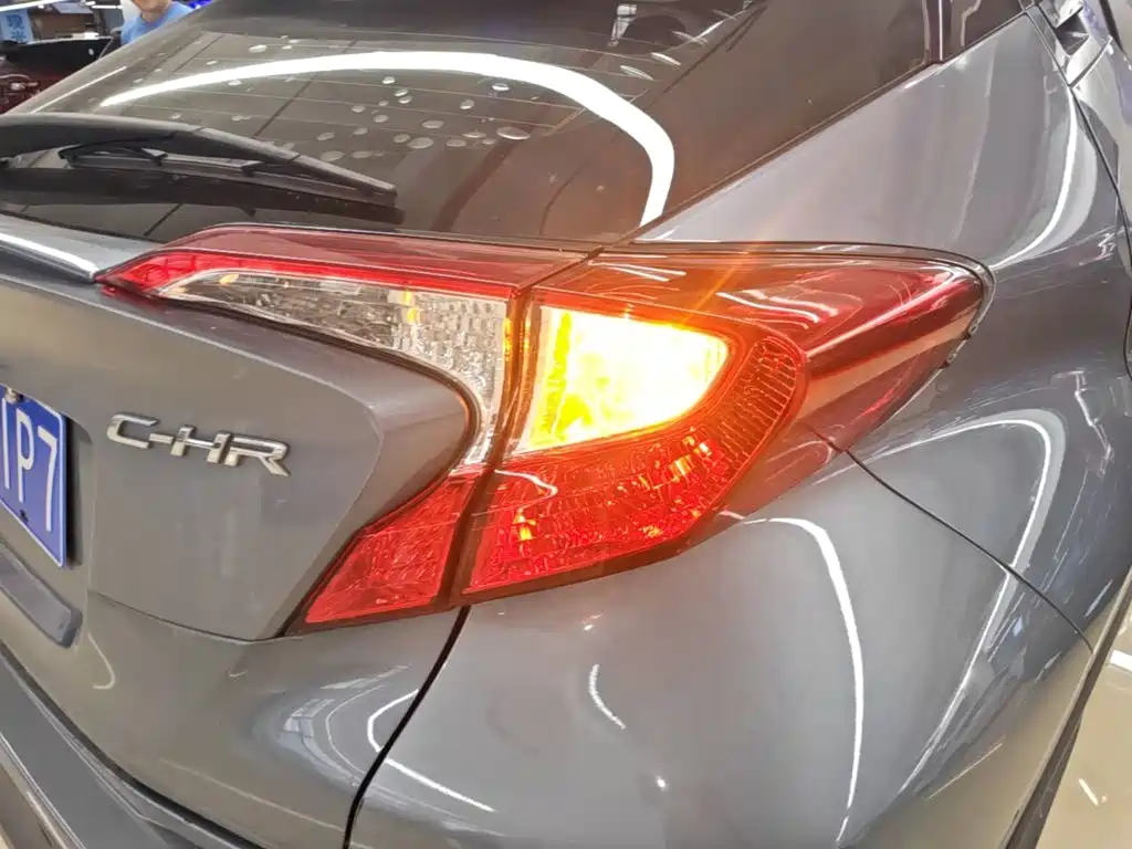Toyota C-HR — фото 8