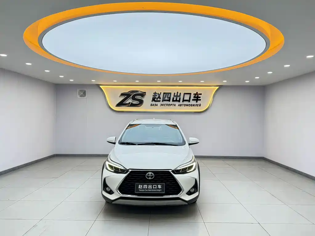 Toyota Yaris L — фото 2