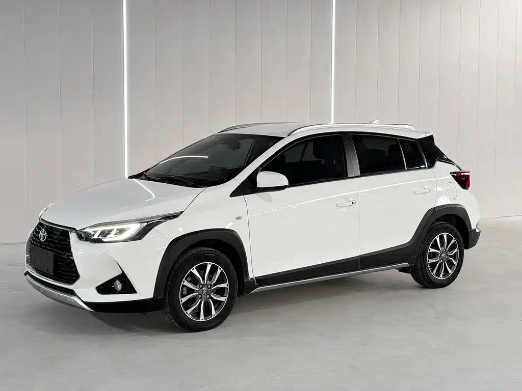 Toyota Yaris L — фото 9