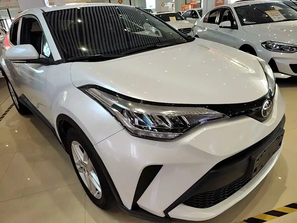 Toyota C-HR — фото 4
