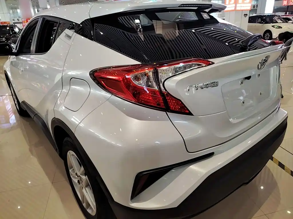 Toyota C-HR — фото 5